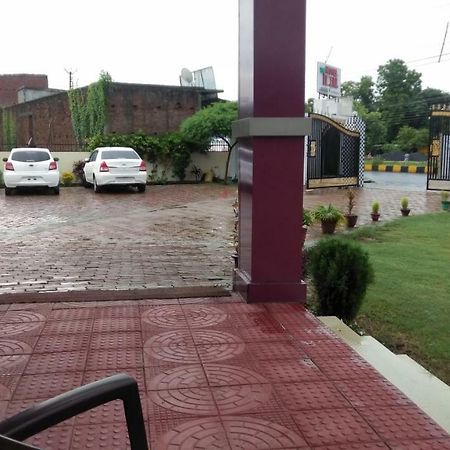Kushinagar Hotel The Ideal المظهر الخارجي الصورة