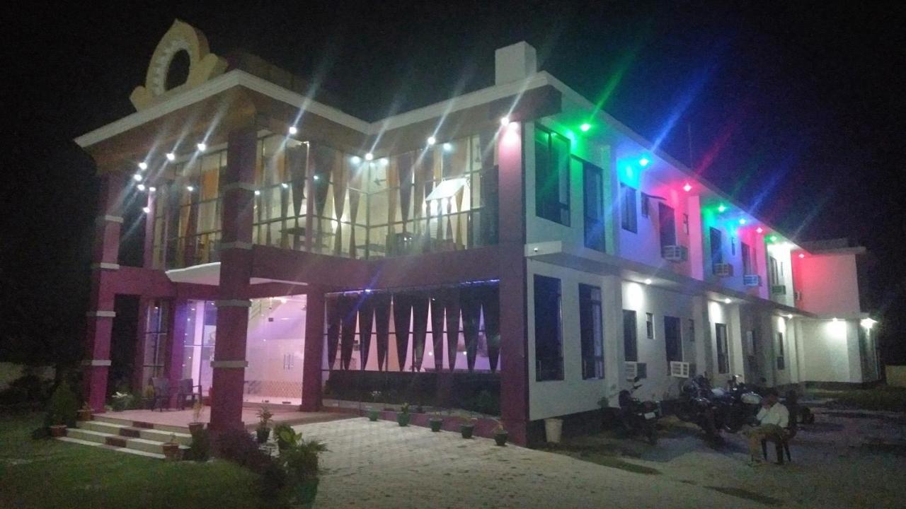 Kushinagar Hotel The Ideal المظهر الخارجي الصورة