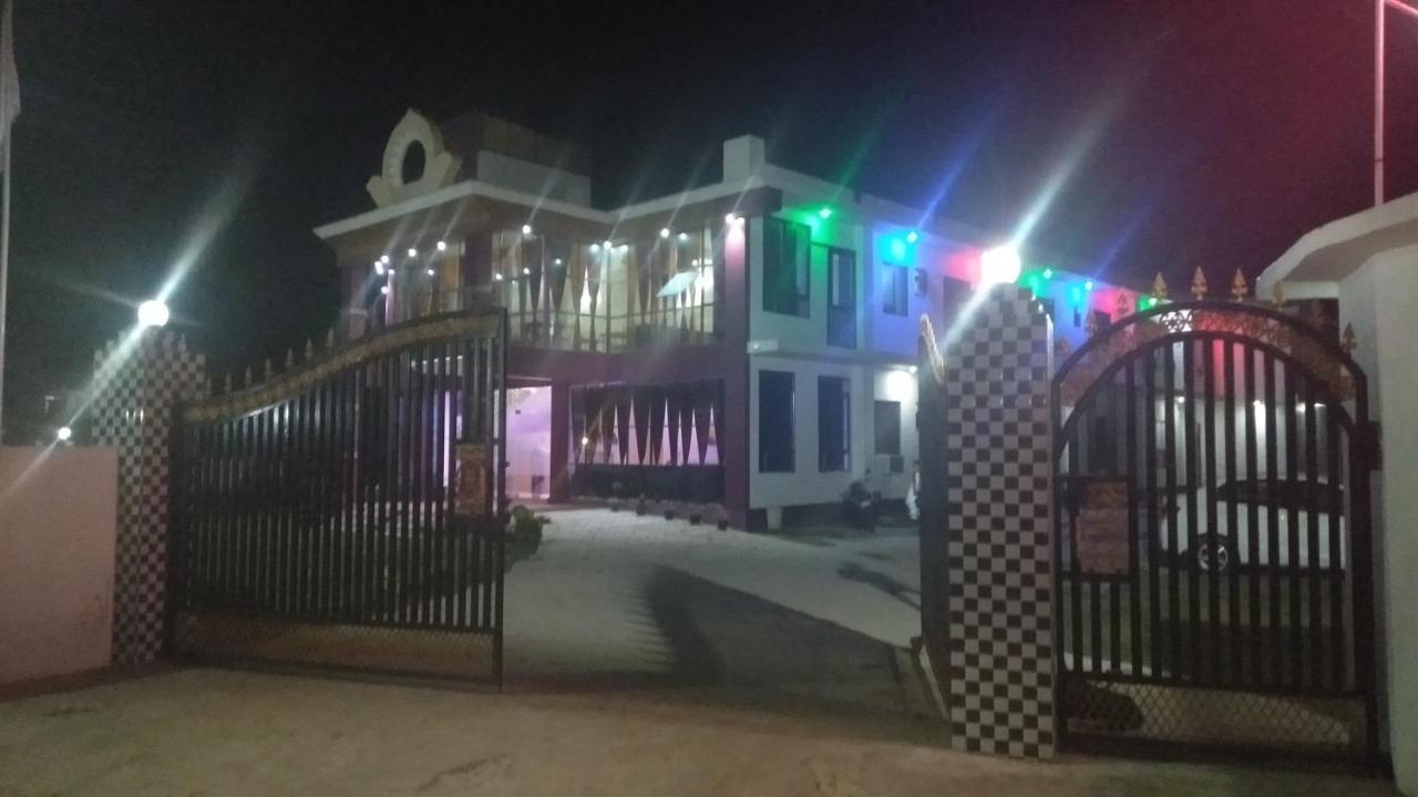 Kushinagar Hotel The Ideal المظهر الخارجي الصورة