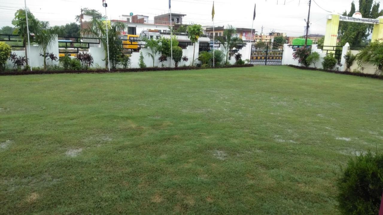 Kushinagar Hotel The Ideal المظهر الخارجي الصورة