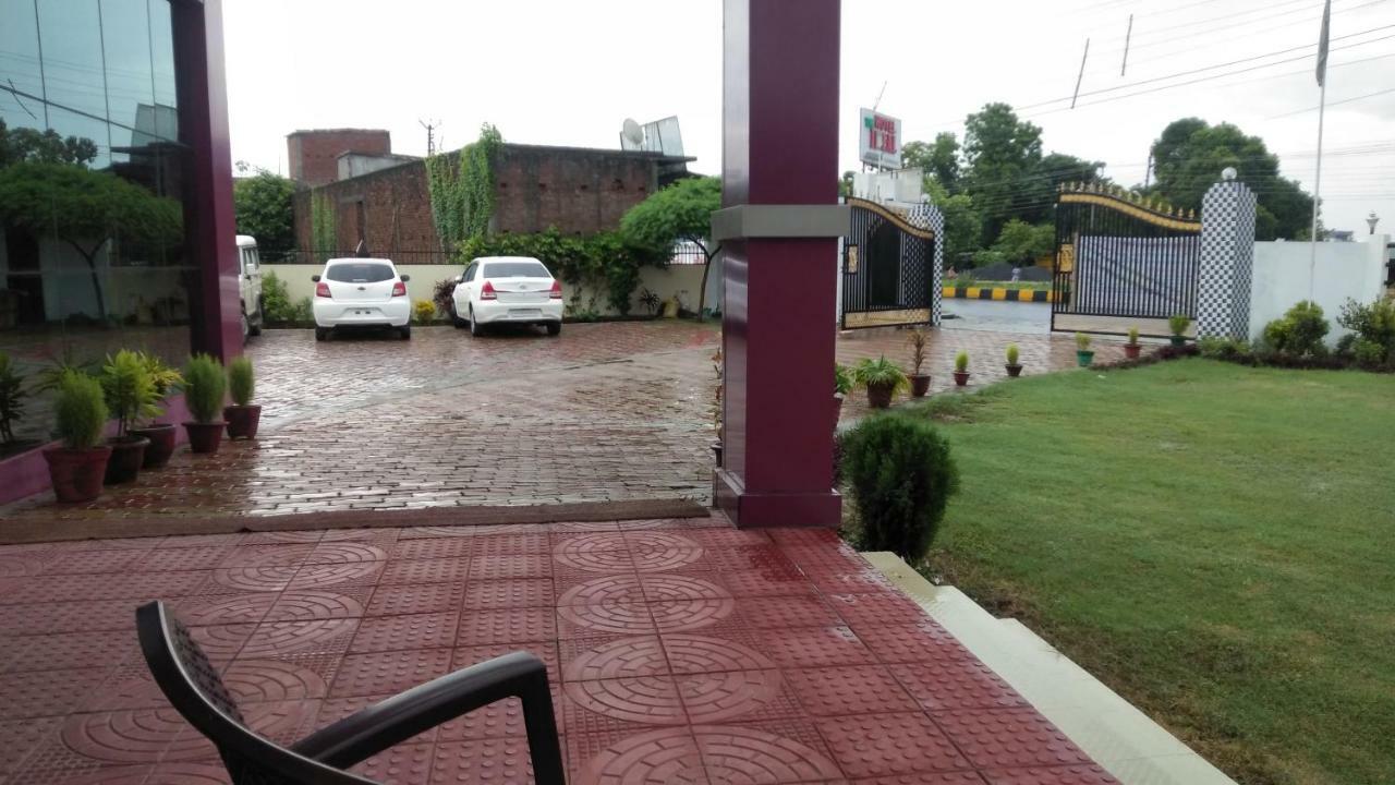 Kushinagar Hotel The Ideal المظهر الخارجي الصورة