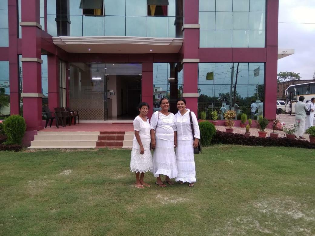 Kushinagar Hotel The Ideal المظهر الخارجي الصورة