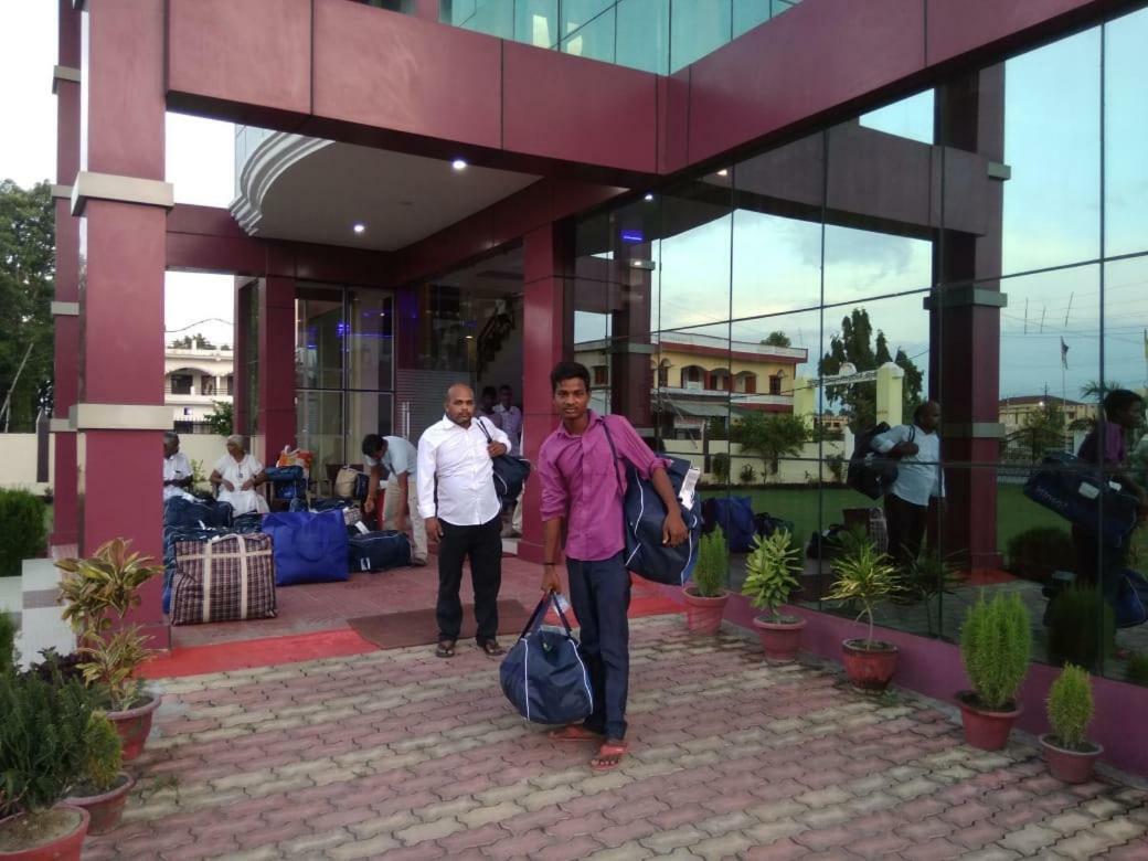Kushinagar Hotel The Ideal المظهر الخارجي الصورة