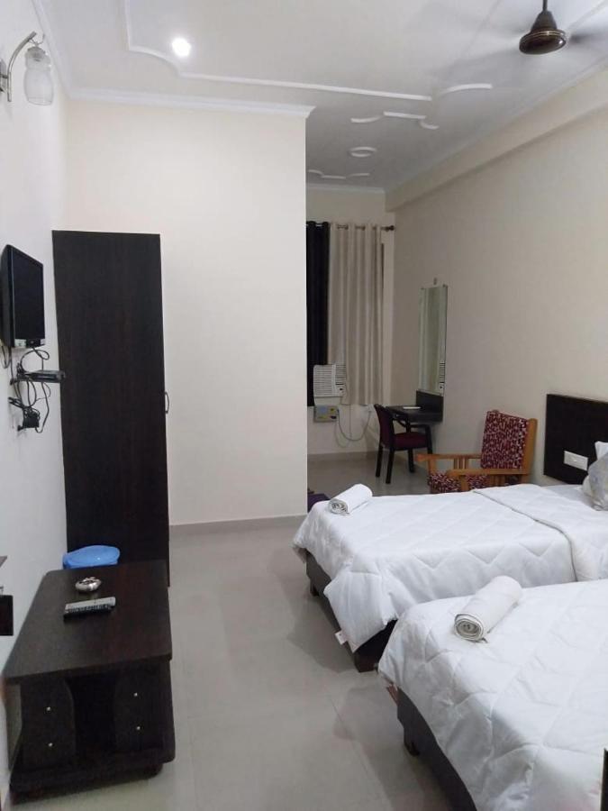 Kushinagar Hotel The Ideal المظهر الخارجي الصورة