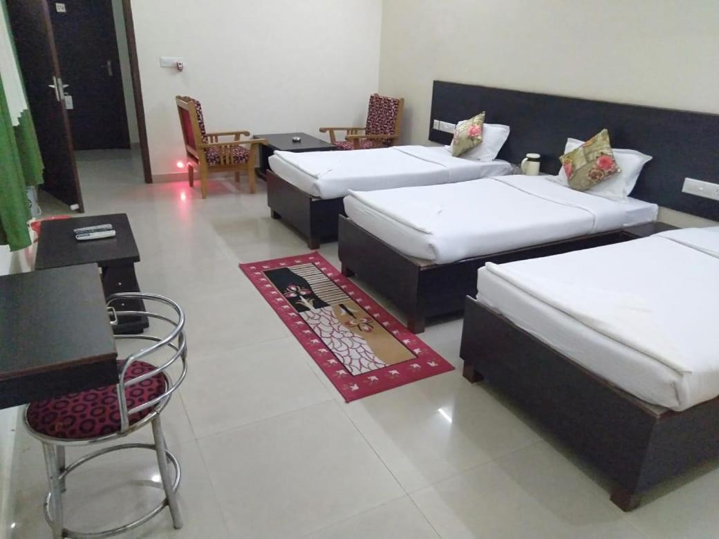 Kushinagar Hotel The Ideal المظهر الخارجي الصورة